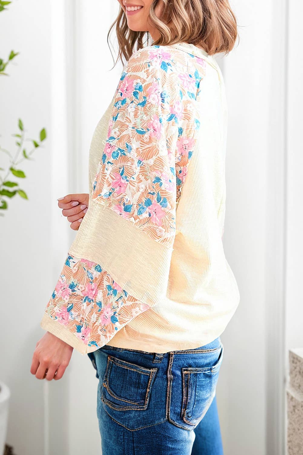 Textured Floral Balloon Sleeve Blouse (S-4X)